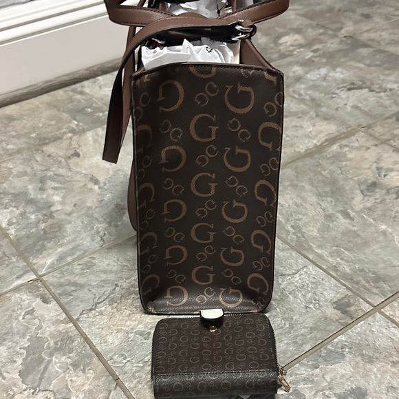 NWT Guess Chocolate Brown Monogram Tote and Wallet - Picture 8 of 11
